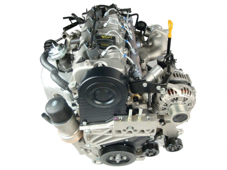 Hyundai_Elantra_motor_triodriverblog_04