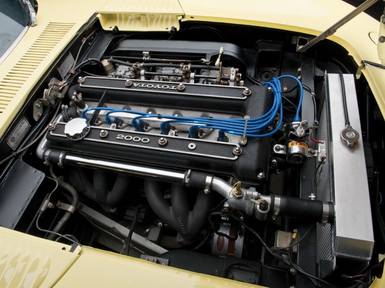 Toyota 2000GT motor