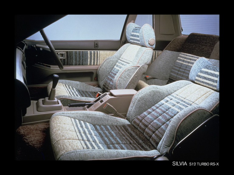 Nissan Silvia S12 enterijer