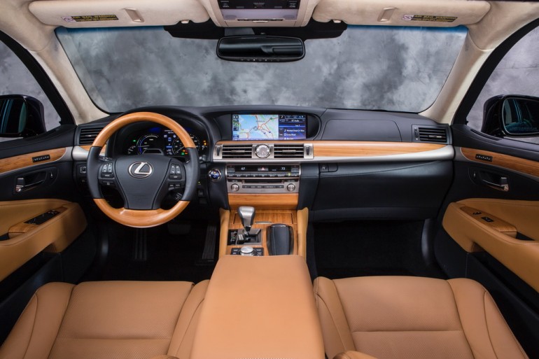 unutrasnjost_lexus_ls_2013_triodriverblog_04