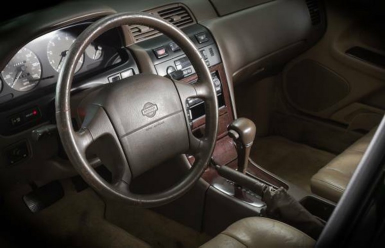 Nissan Maxima Luxury enterijer