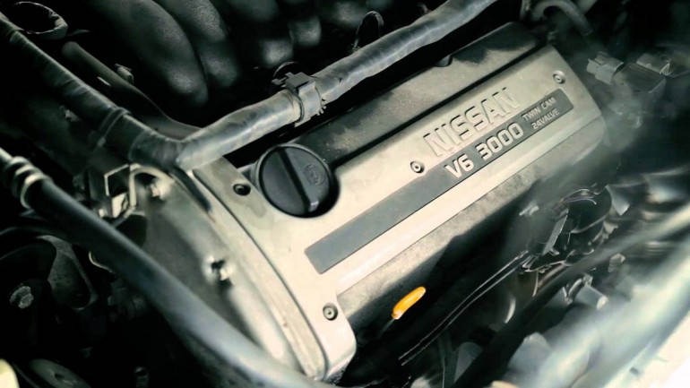 Nissan Maxima Luxury motor