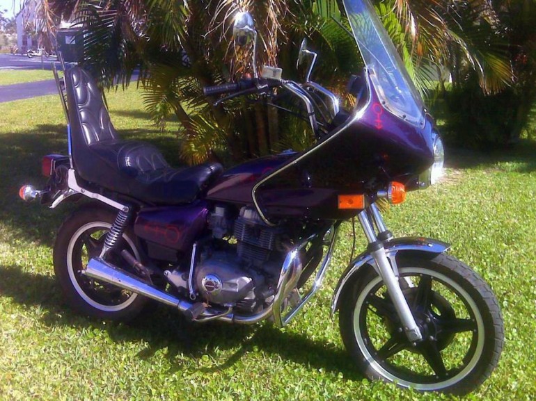 honda_cb_400_prince_purple_rain_1984_triodriverblog_03